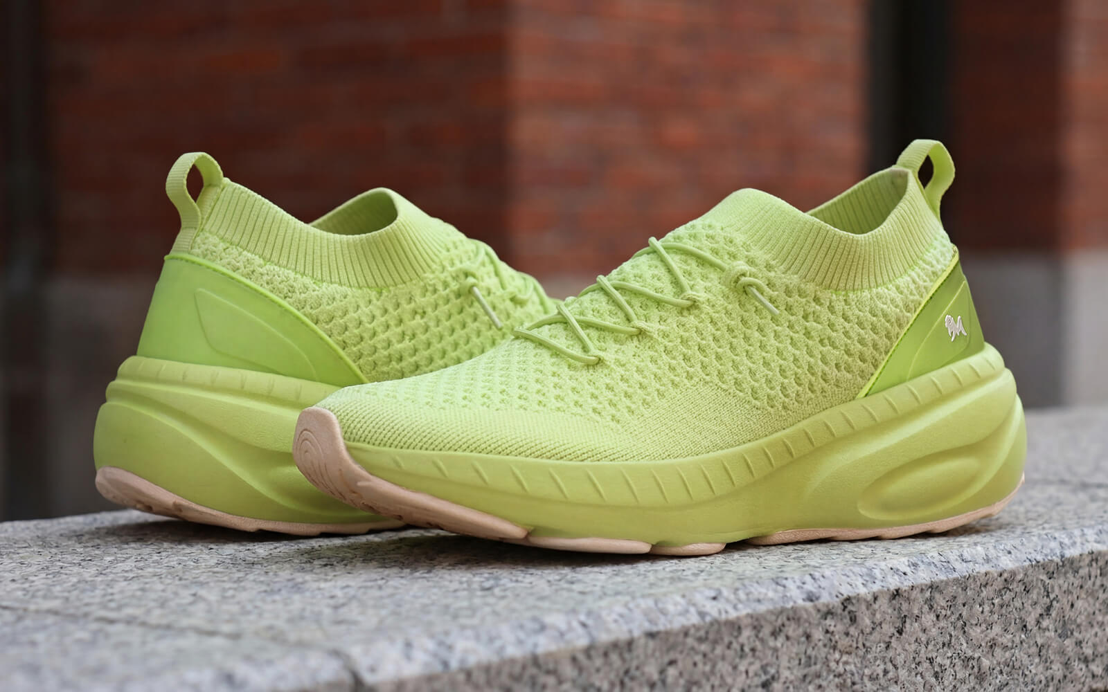 Begin Walk Soothe Lace Ups for Men : Lime