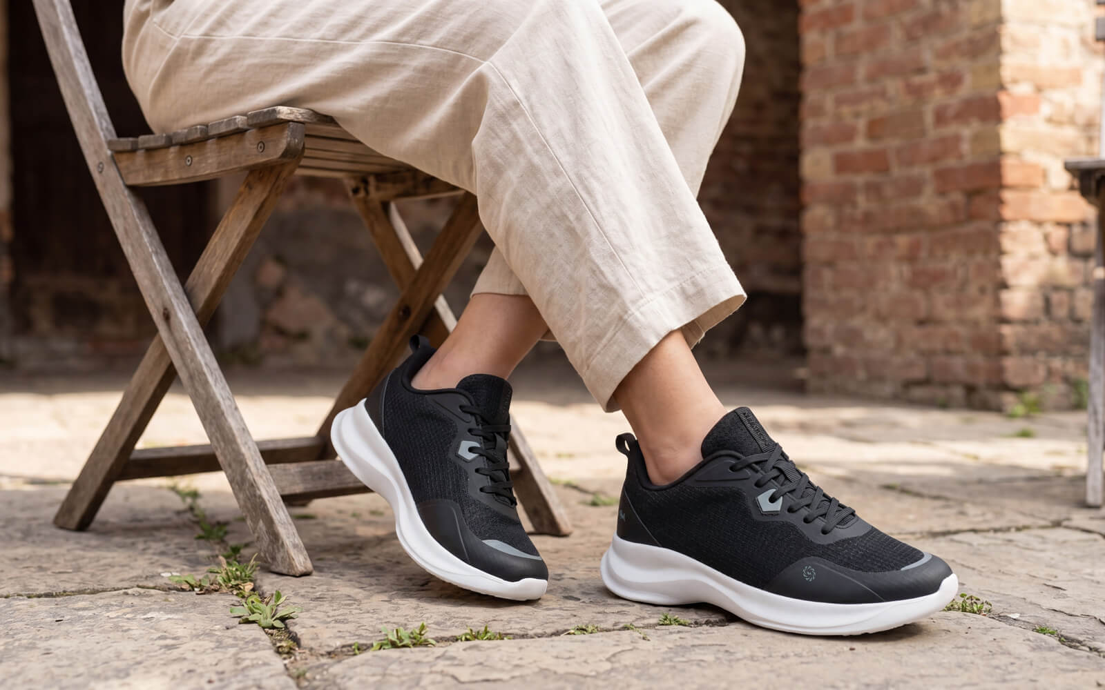 Grid Rush Sneakers For Women : Black
