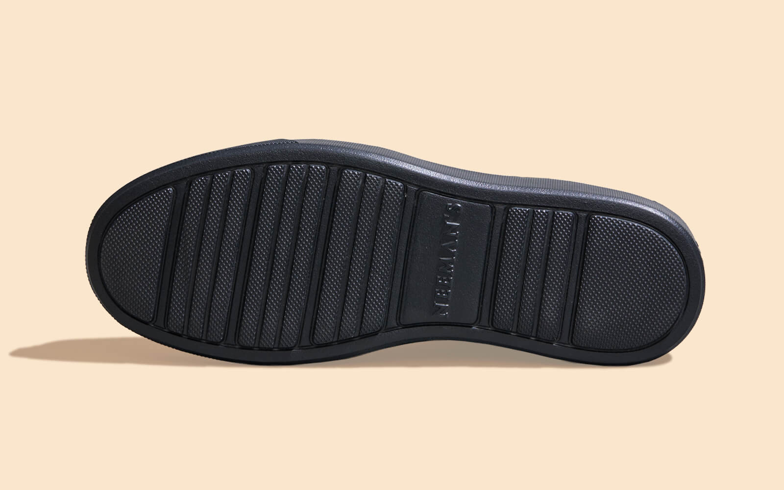 Pure Motion Sneakers : Black
