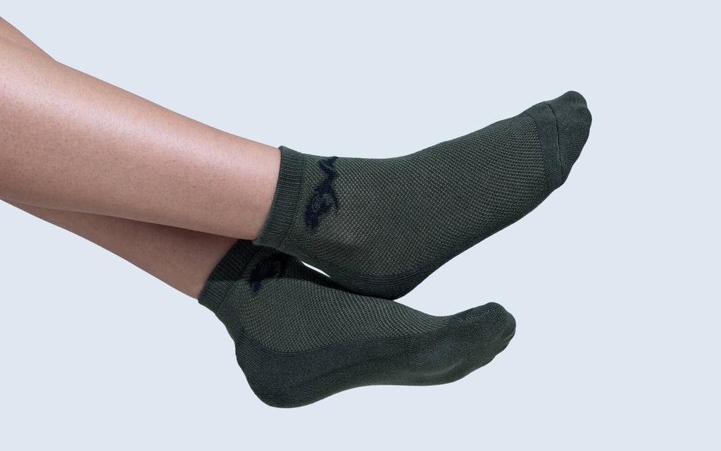 Low-Cut Ankle Socks : Black White Grey (Pack of 3)
